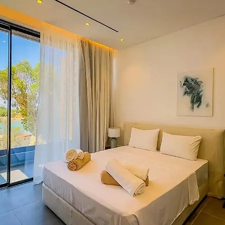 Affittacamere Enjoy The Sunny Mediterranean Climate ! Paralimni