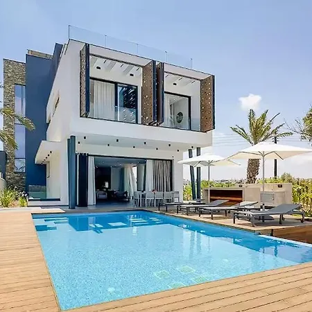 Enjoy The Sunny Mediterranean Climate ! * Paralimni